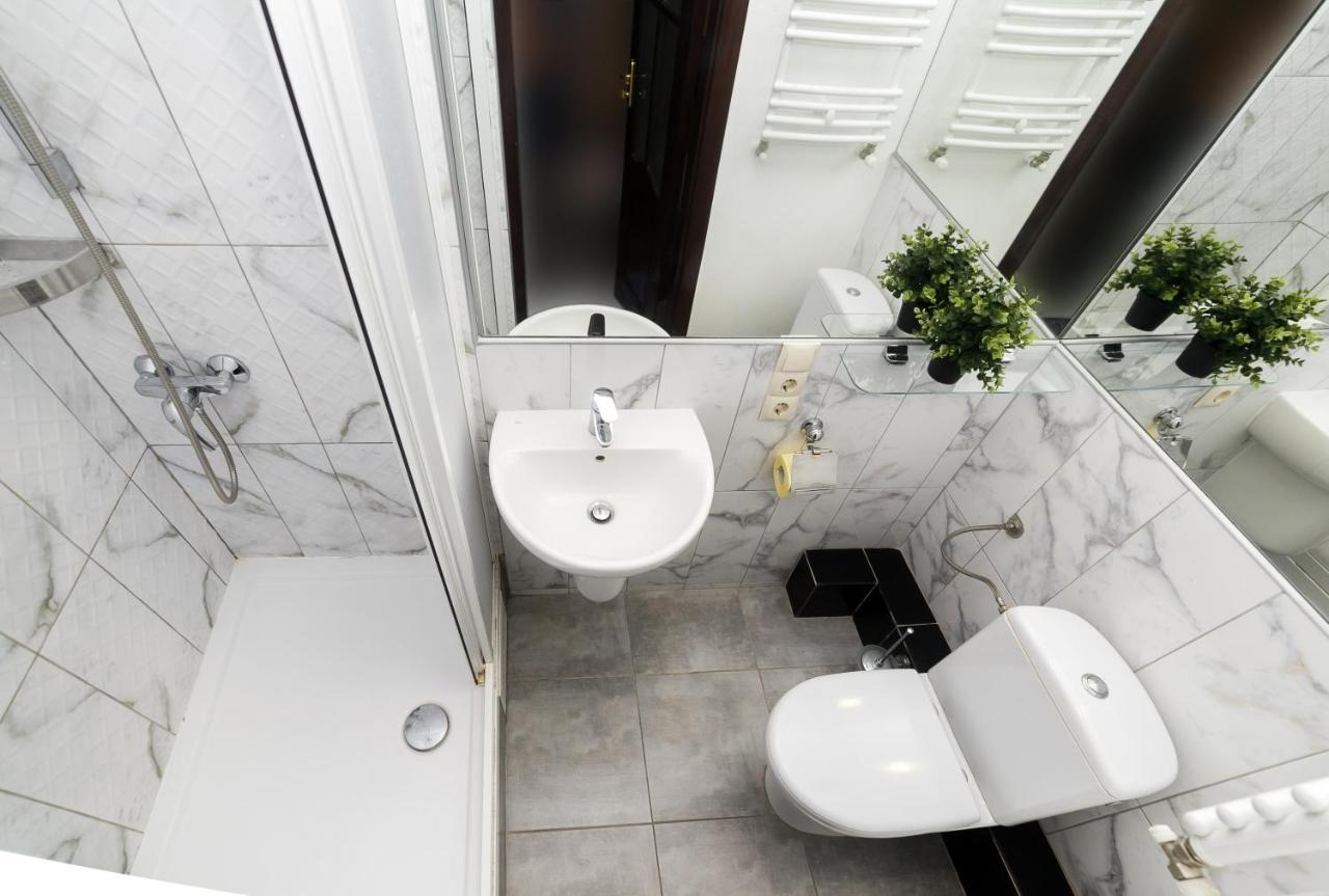 Main Square Apartment Good Stay In The City Center Lviv Dış mekan fotoğraf