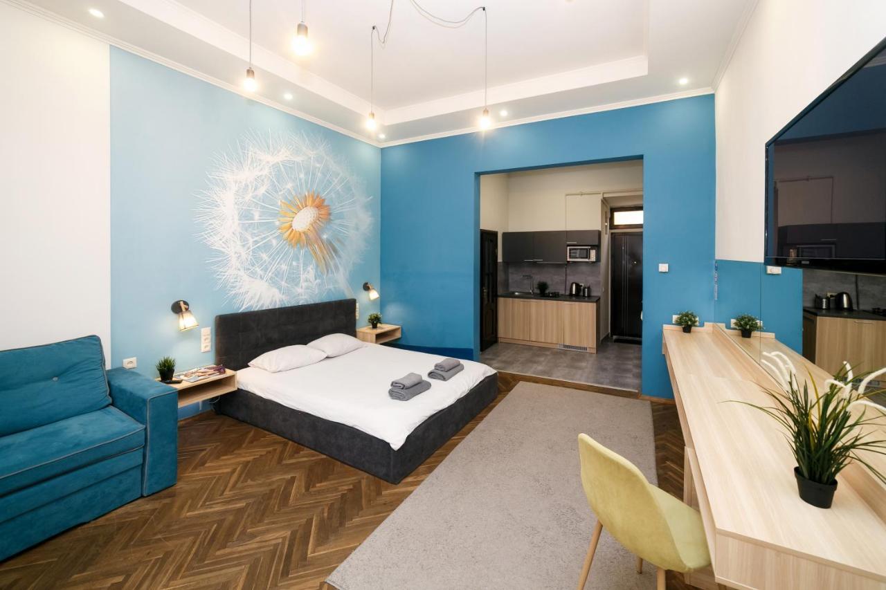 Main Square Apartment Good Stay In The City Center Lviv Dış mekan fotoğraf